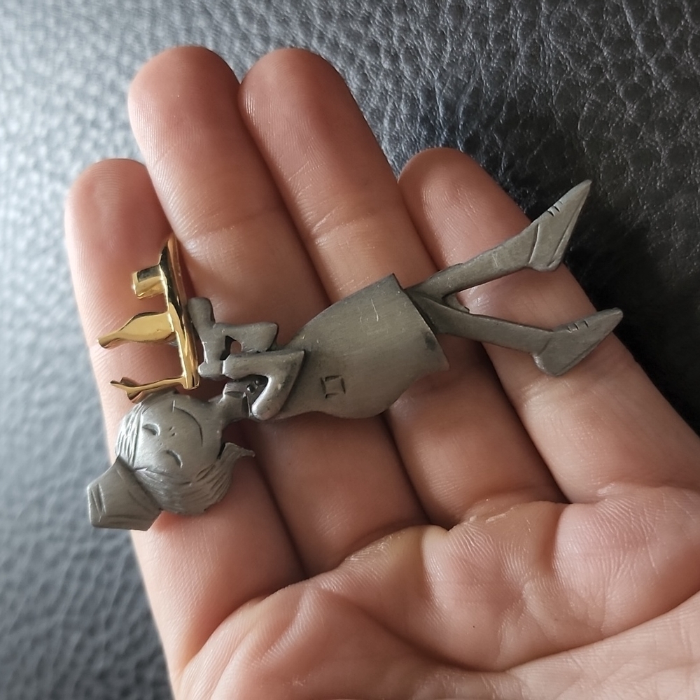 VTG UltraCraft brooch
